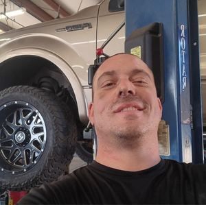 Meet your Posher, Adam